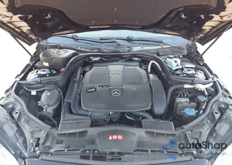 2014 Mercedes-Benz E 350 z USA, uszkodzony, nr VIN WDDHF5KB8EA789986